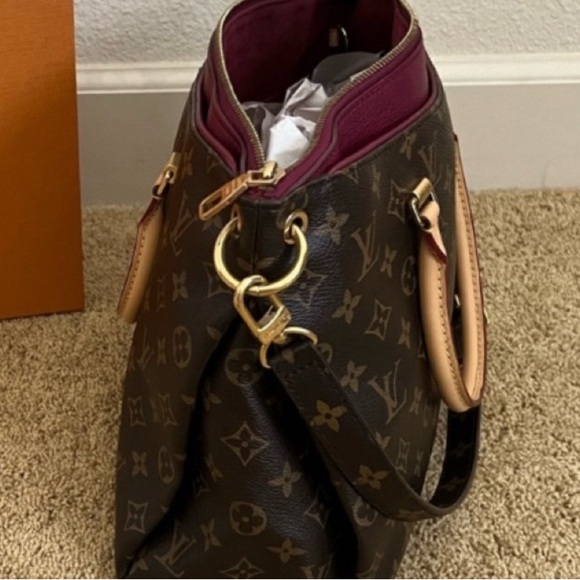 LOUIS VUITTON Large Pallas PM Bag! NEVER USED With Dust Bag & COA Included - Picture 6 of 15